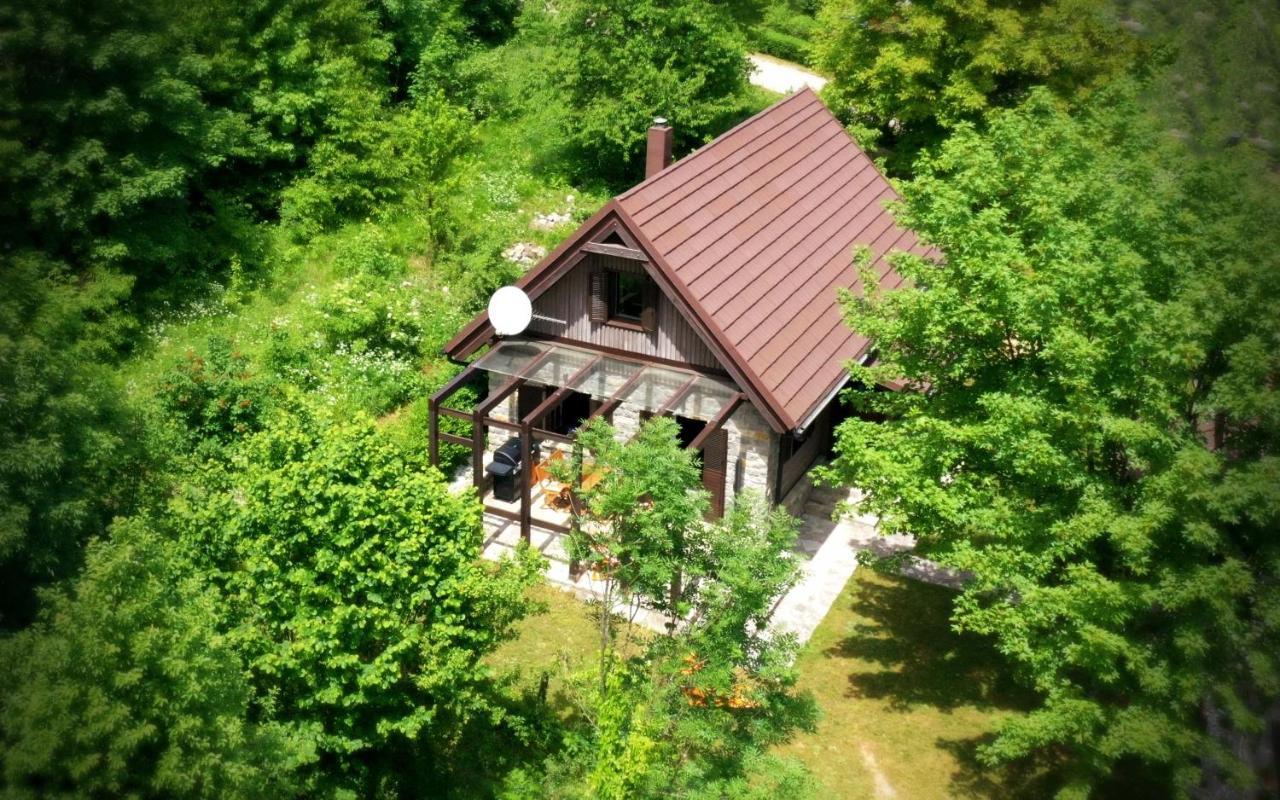 Villa Dobra พลิตวิชกา เยเซรา ภายนอก รูปภาพ