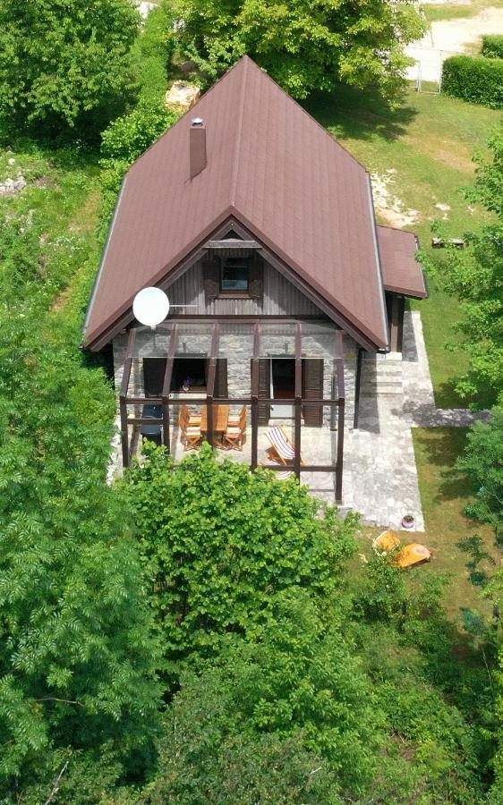 Villa Dobra พลิตวิชกา เยเซรา ภายนอก รูปภาพ